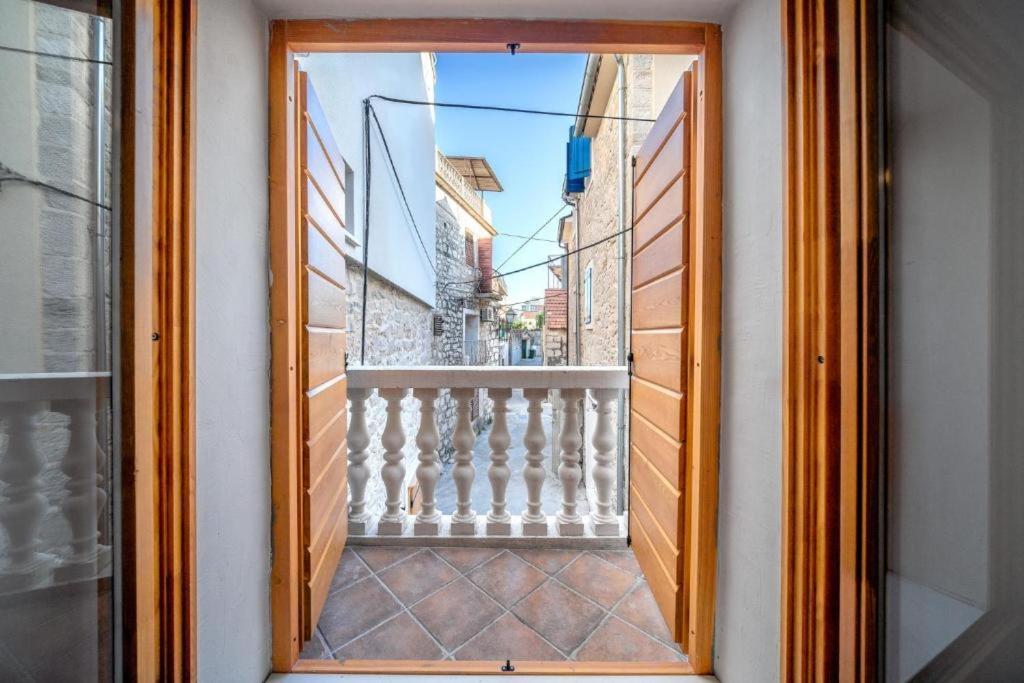 Heritage Residence In Center With Pool- Apartments Vodice Exteriér fotografie